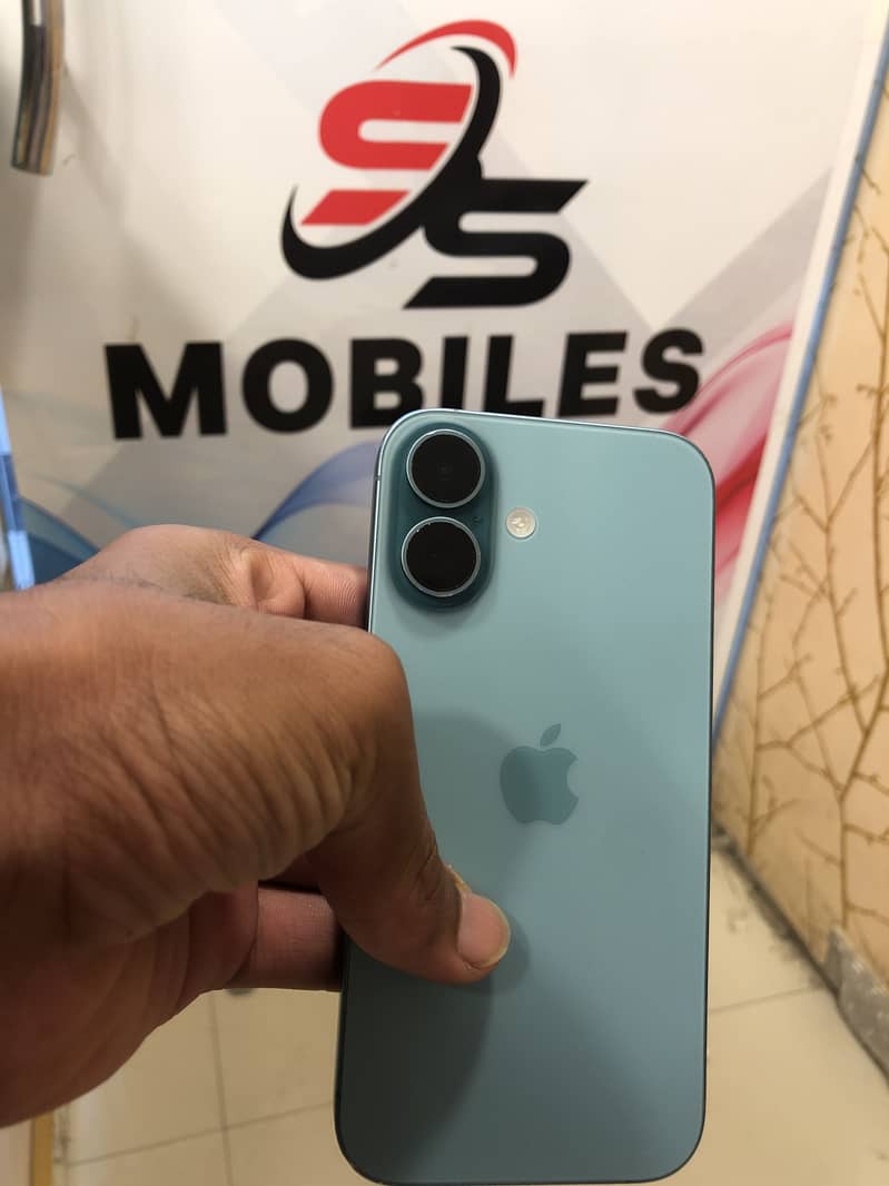 Apple iPhone 16 0