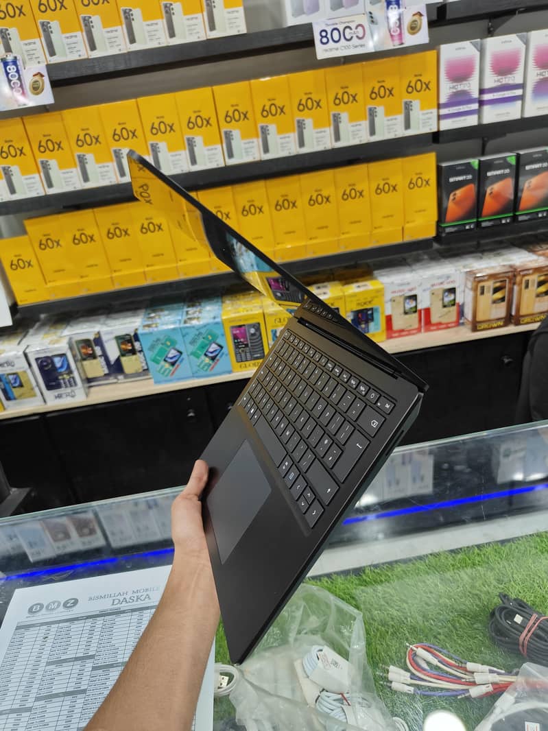 Microsoft Surface Laptop 5 2