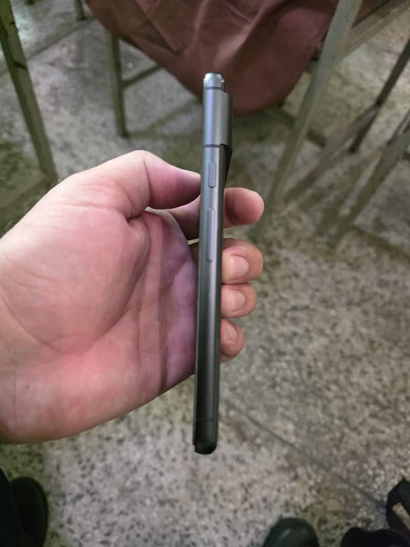 Google Pixel 8 2