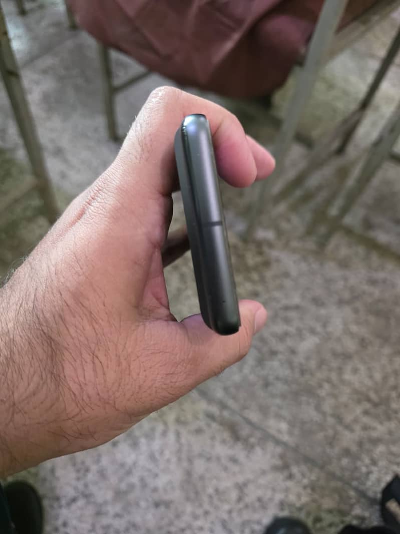 Google Pixel 8 3