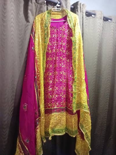 Beautiful Pink & Golden Embroidered Shirt with Dupatta – Party Wear