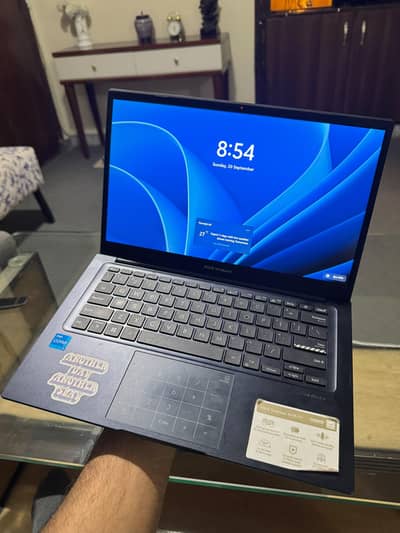 Asus Vivo Book 14 X140 10/10 Condition