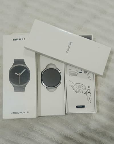 Samsung Galaxy Watch8 — scratch less 44mm/ Complete Box