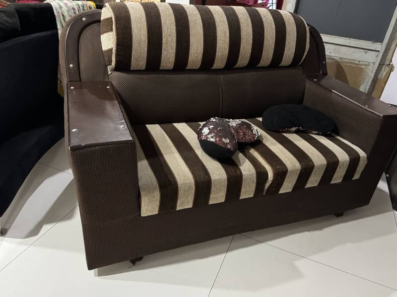 Sofa set 0