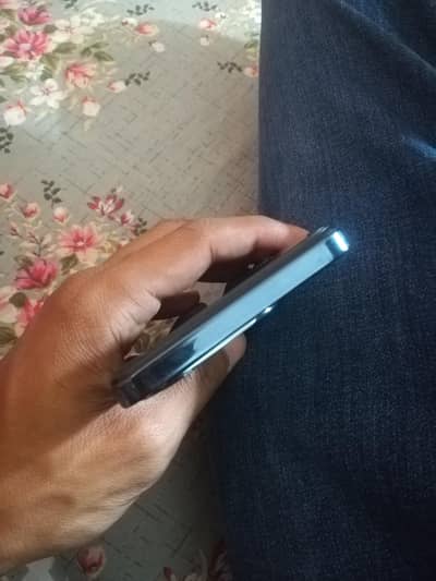 Infinix Hot 40i 8gb 256gb
