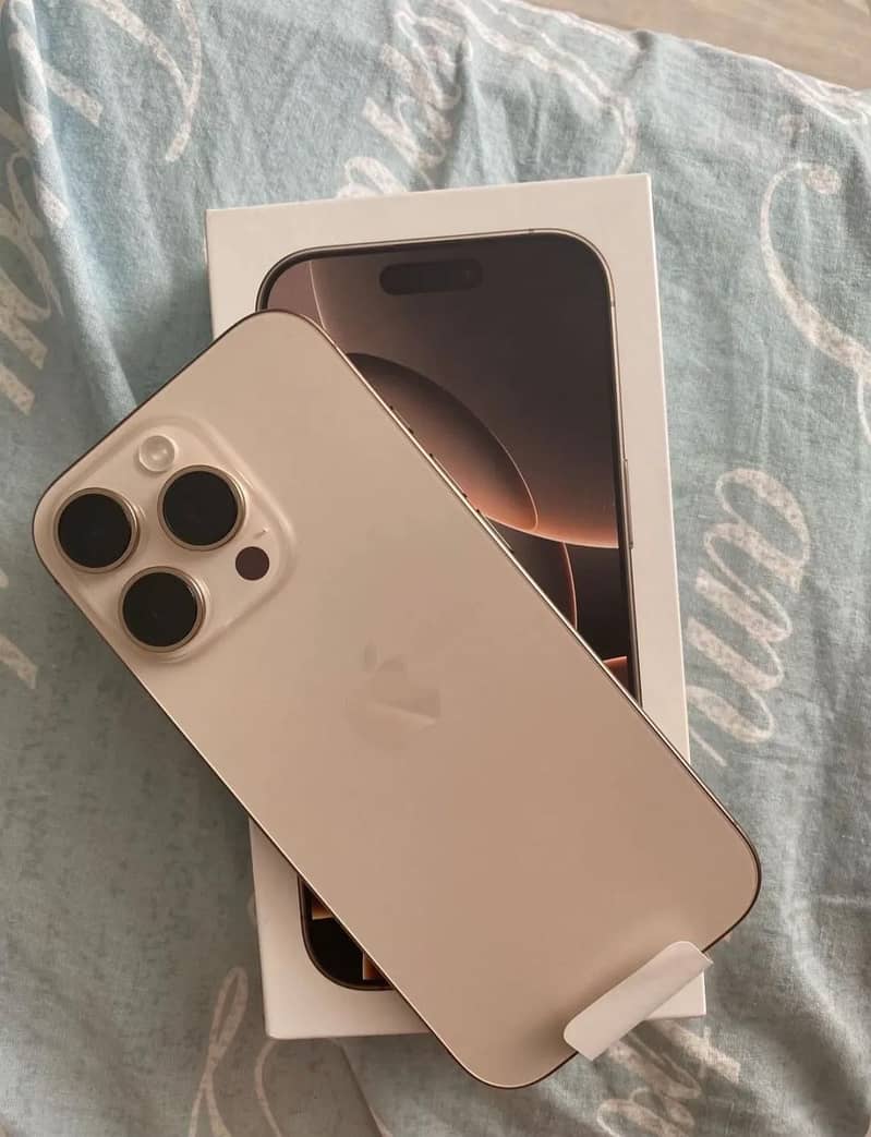 Apple iPhone 16 Pro Max 1