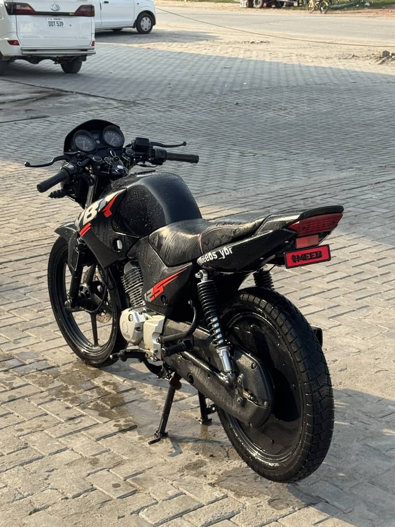 YBR 125 1