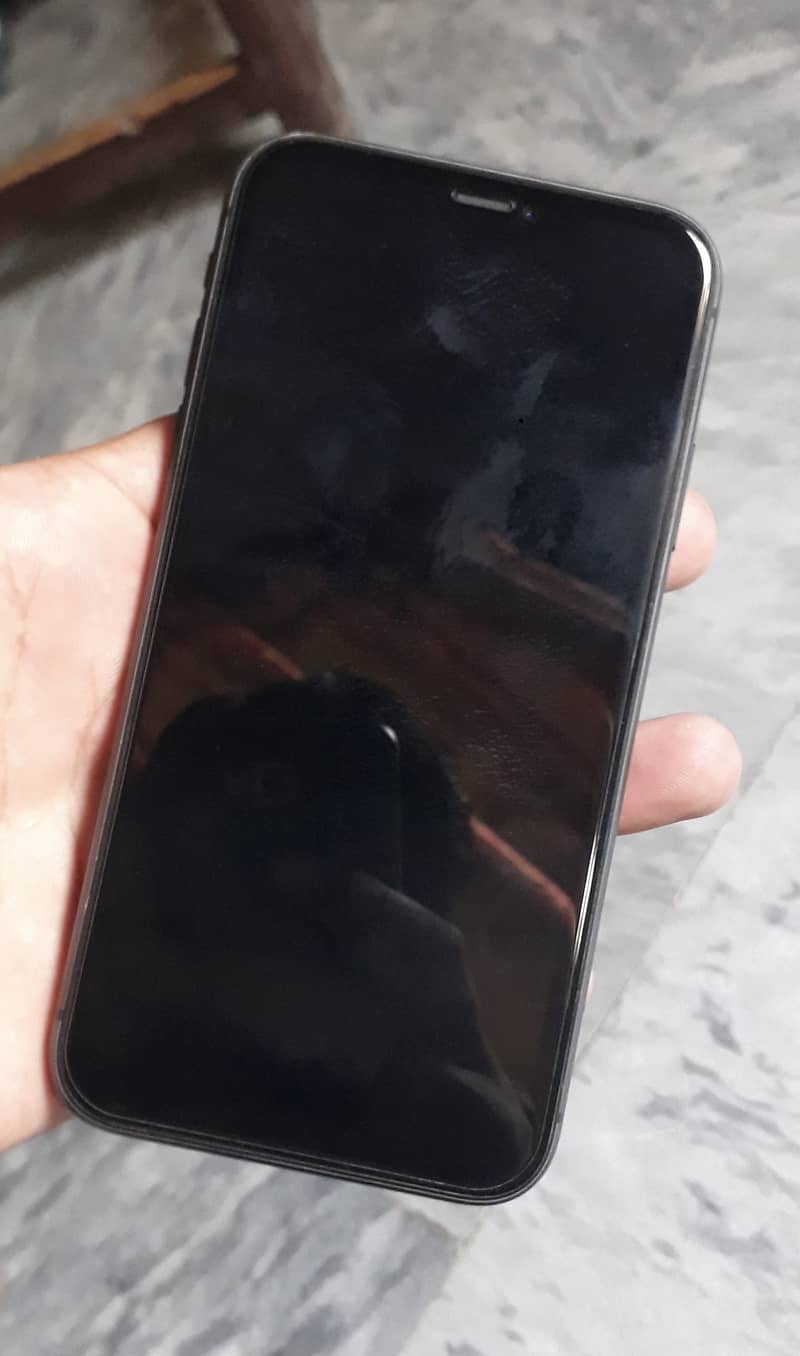 Apple iPhone 11 0