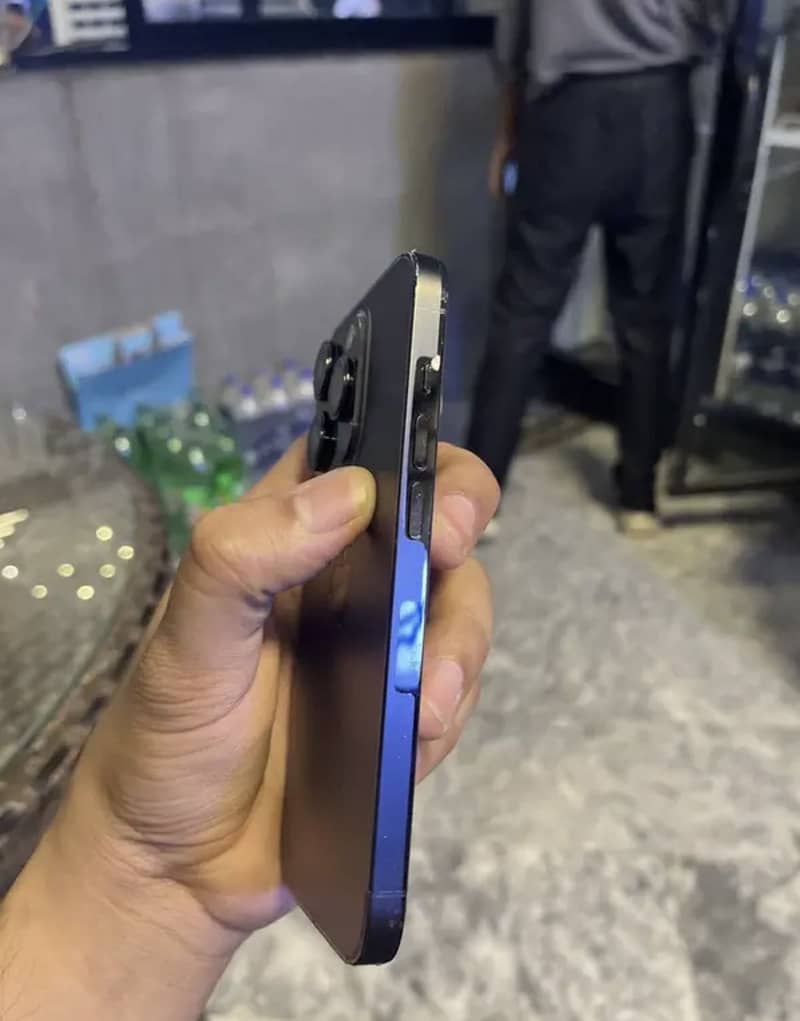 Apple iPhone 14 Pro 0