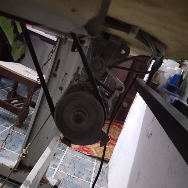 JACK 747 OVERLOCK MACHINE 7