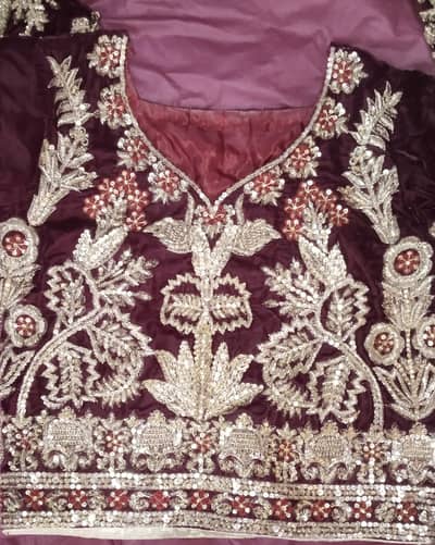 10/10 condition bridal lehnga for sale red maroon colour