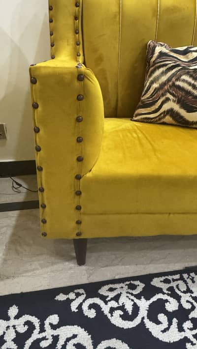 2 sofa chairs in excelllant condition for sale