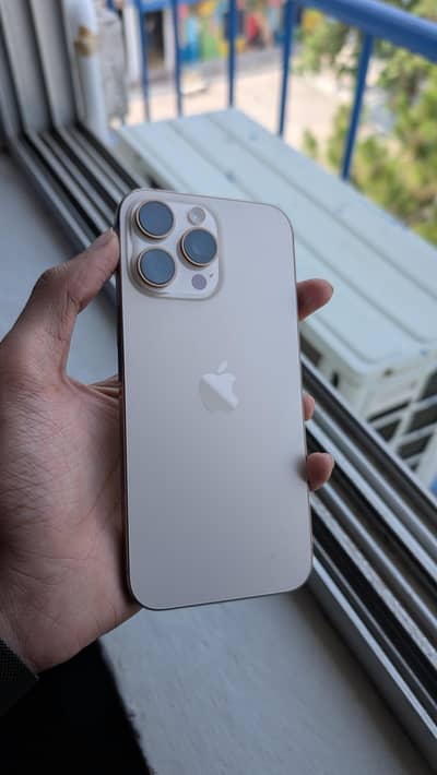 Apple iPhone 16 Pro Max