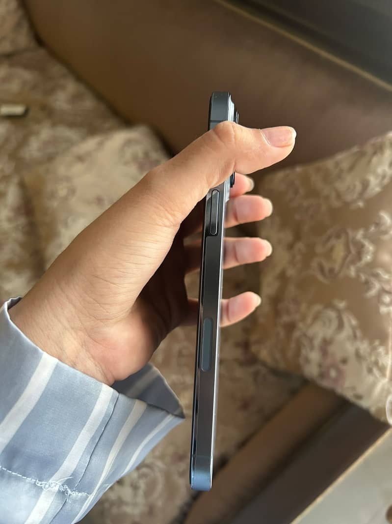 Apple iPhone 13 Pro Max 5