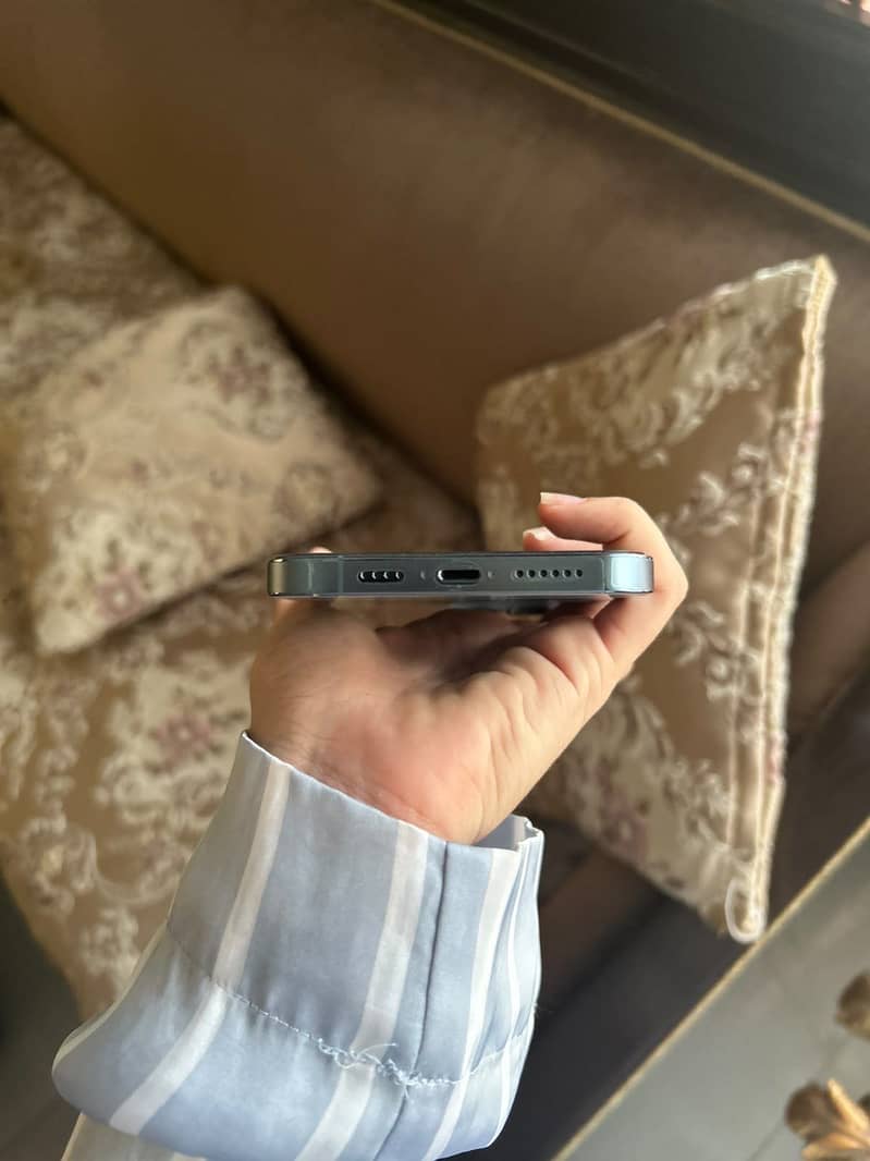 Apple iPhone 13 Pro Max 8