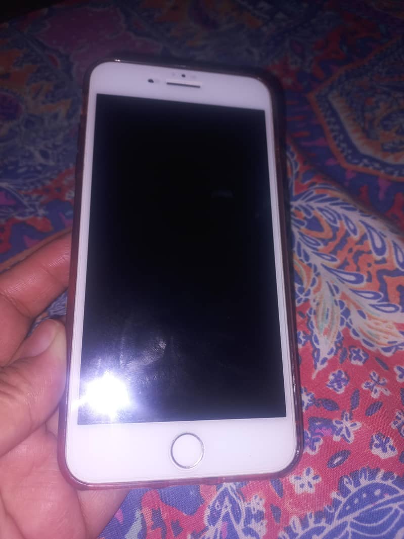 Apple iPhone 7 plus 0