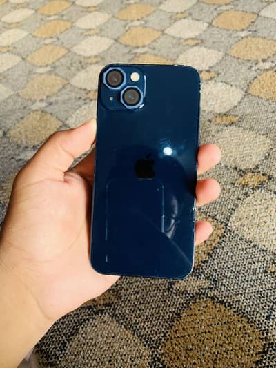 Apple iPhone 13