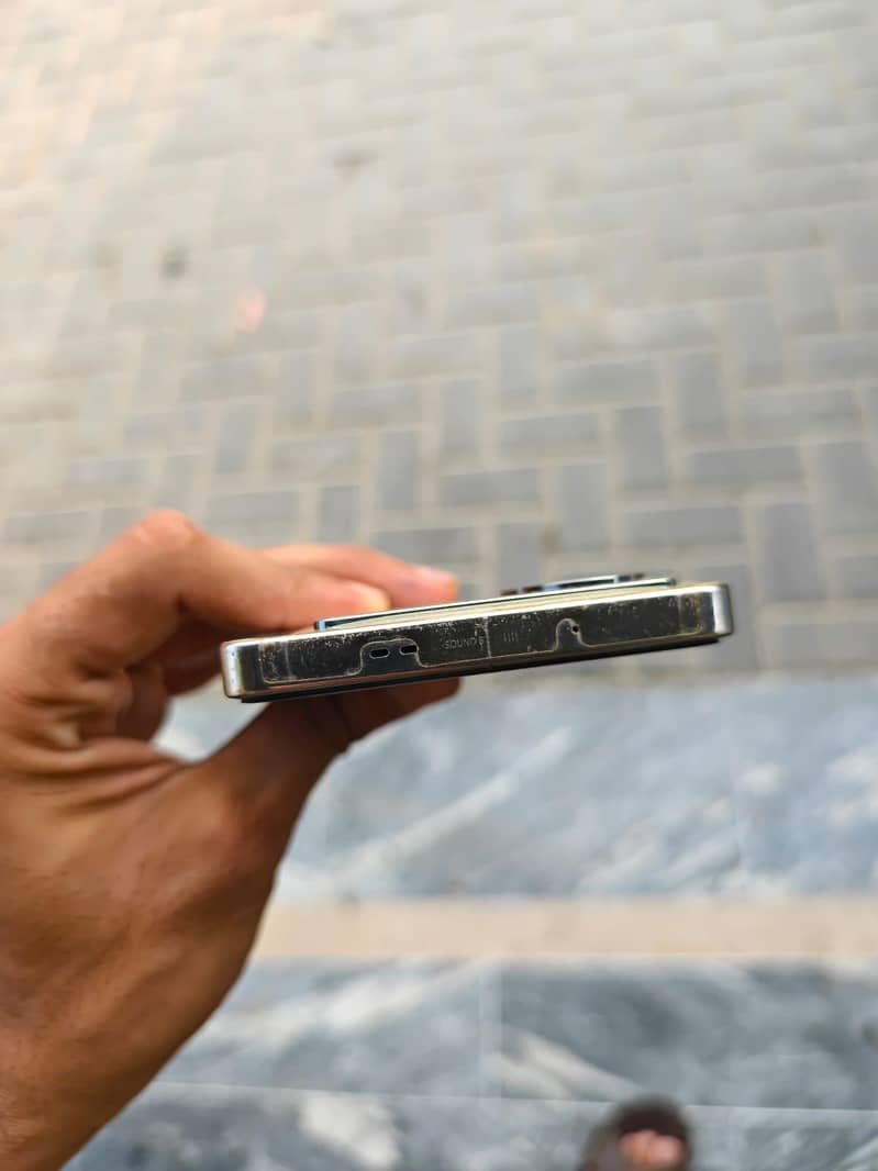 Infinix Note 40 4