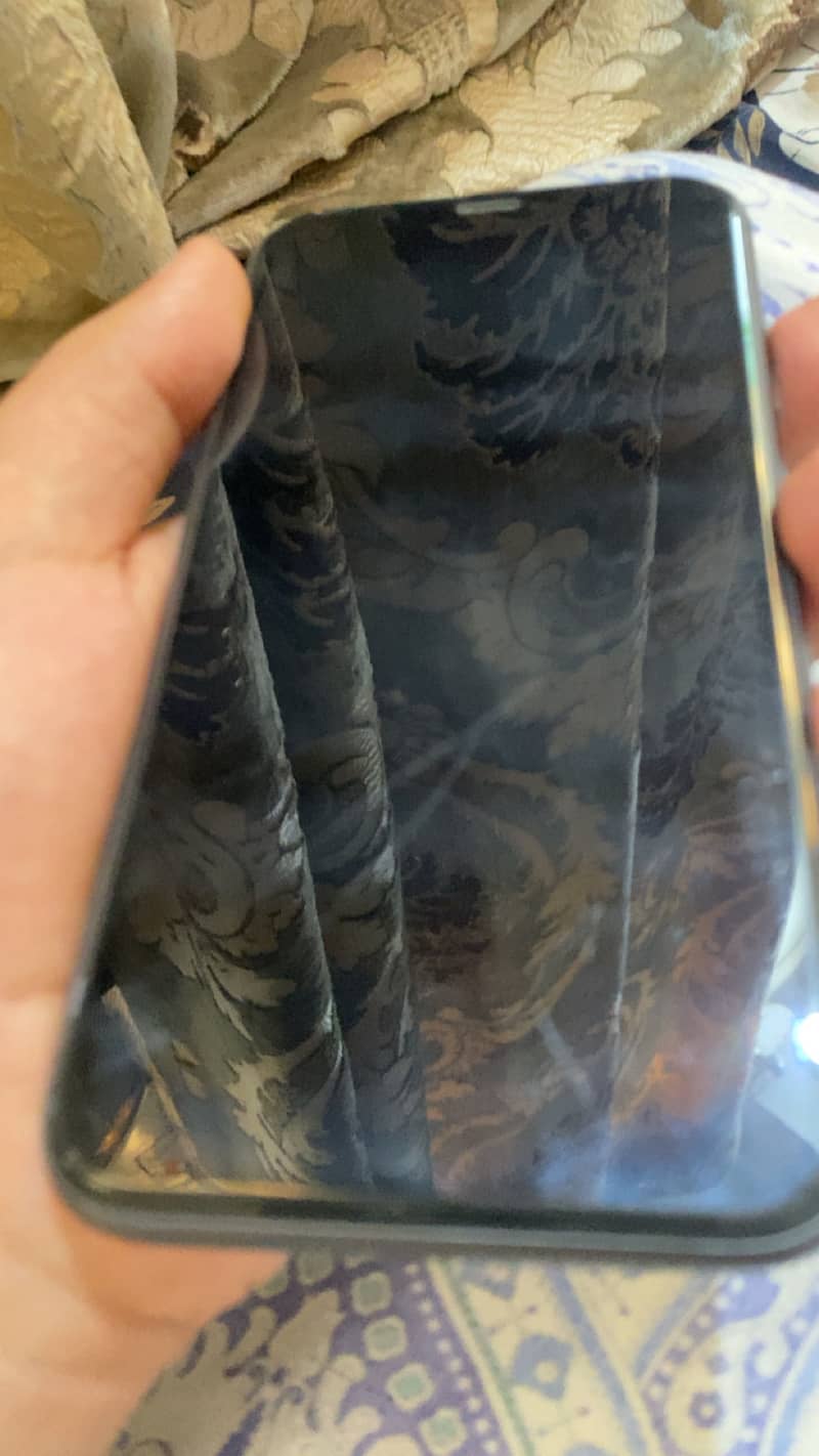 Apple iPhone 11 3