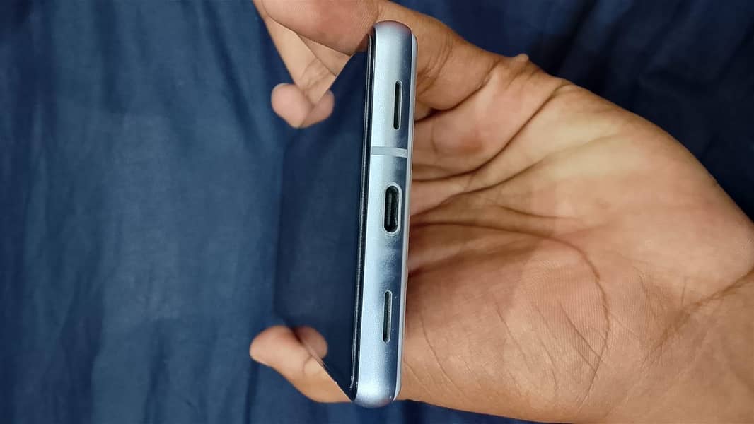 Google pixel 7A 3