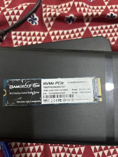 256 GB SSD Nvme