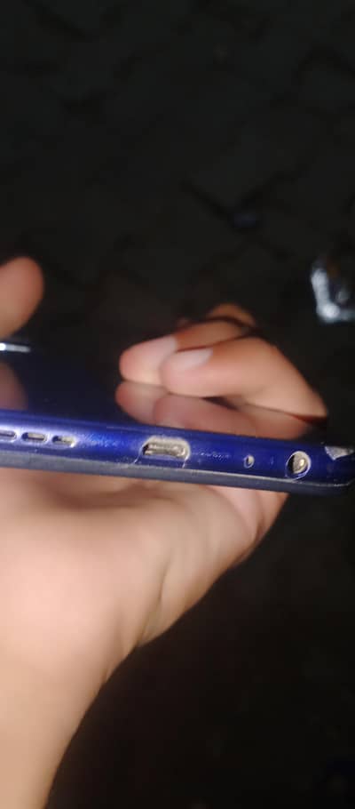 Vivo Y20s only charger box nahi ha