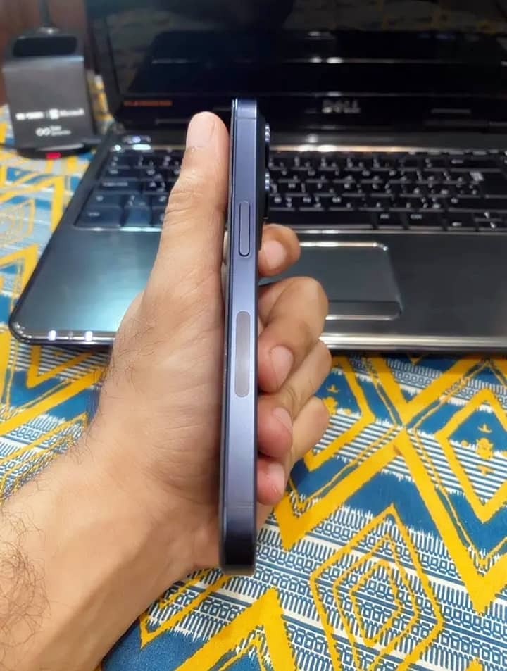 Apple iPhone 15 Pro 1