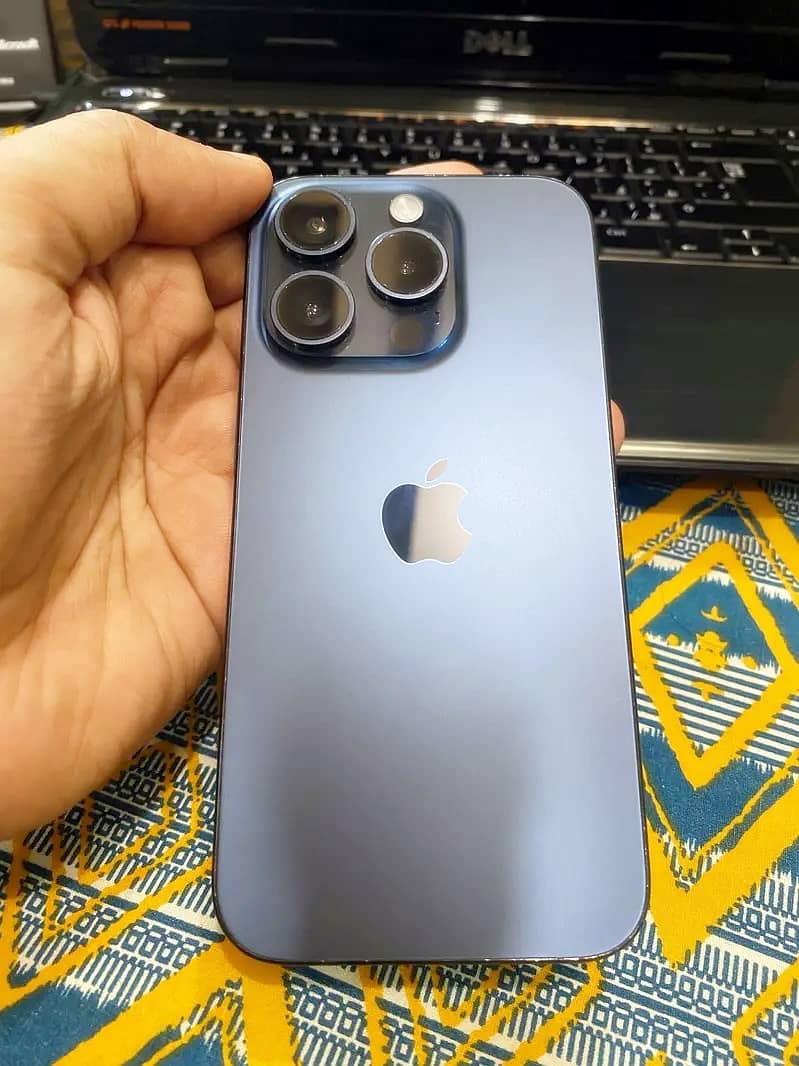 Apple iPhone 15 Pro 6