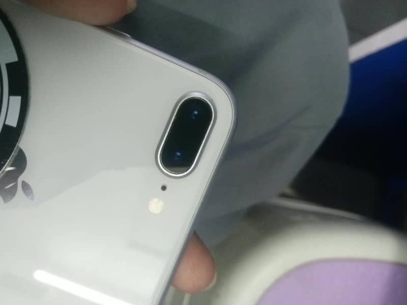 Apple iPhone 8 Plus 8