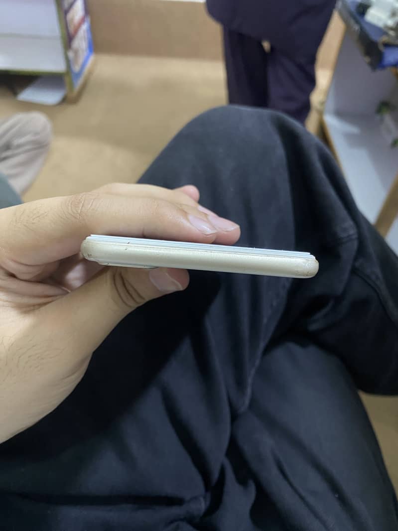 Apple iPhone 7 Plus 3