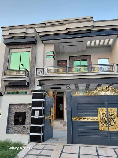 10 Marla Beautiful Brand New House For Sale In A Block