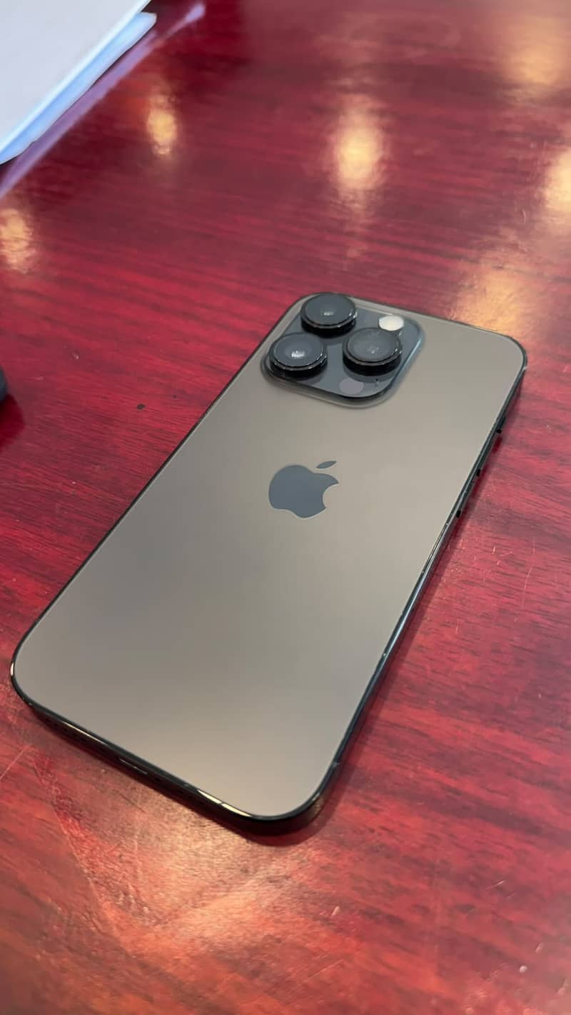 Apple iPhone 14 Pro 0