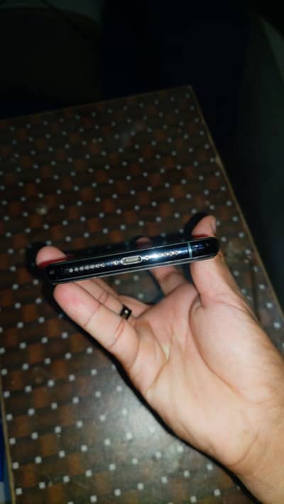 11pro max dual pta 76 healt 64gb display message exchange possible