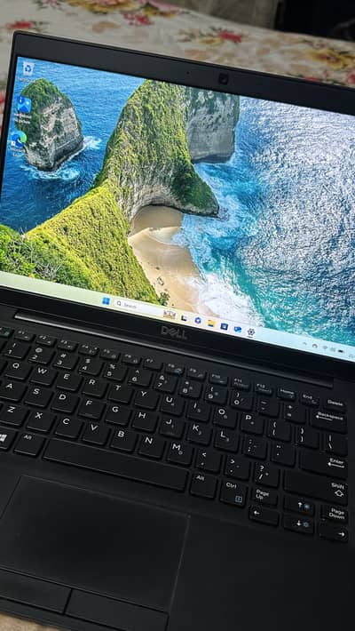Dell laptop latitude 7390