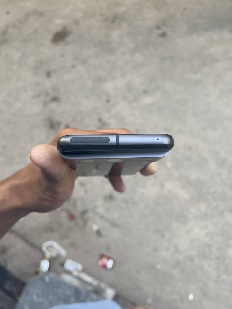 Google Pixel 8 6