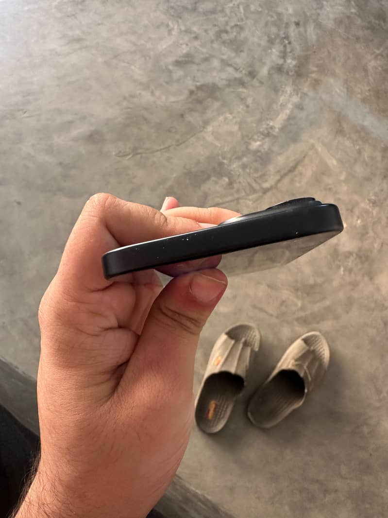 Apple iPhone 15 2