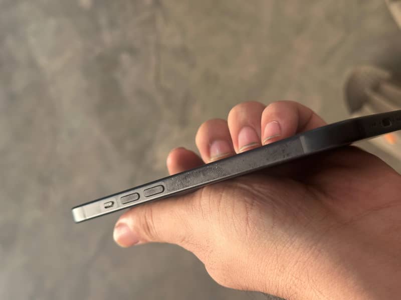 Apple iPhone 15 3
