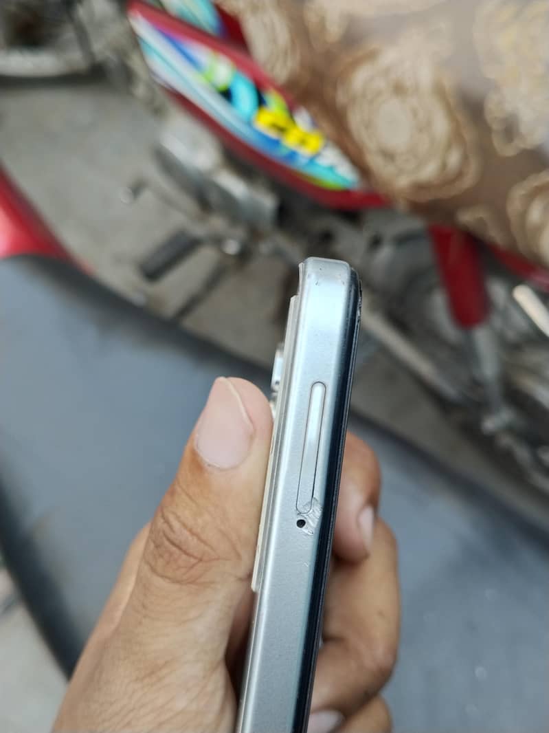 Tecno Spark 4 3