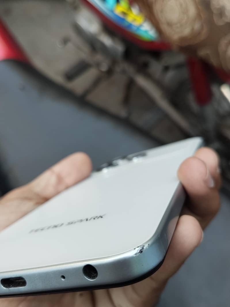 Tecno Spark 4 4
