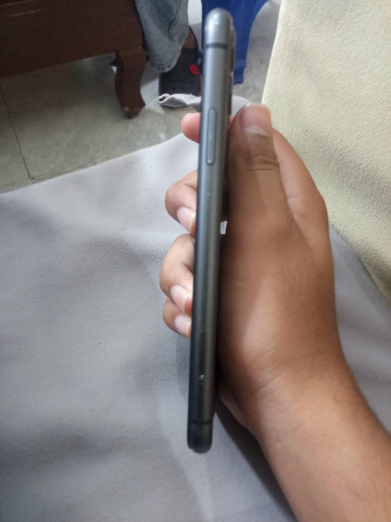 Apple iPhone 11 1