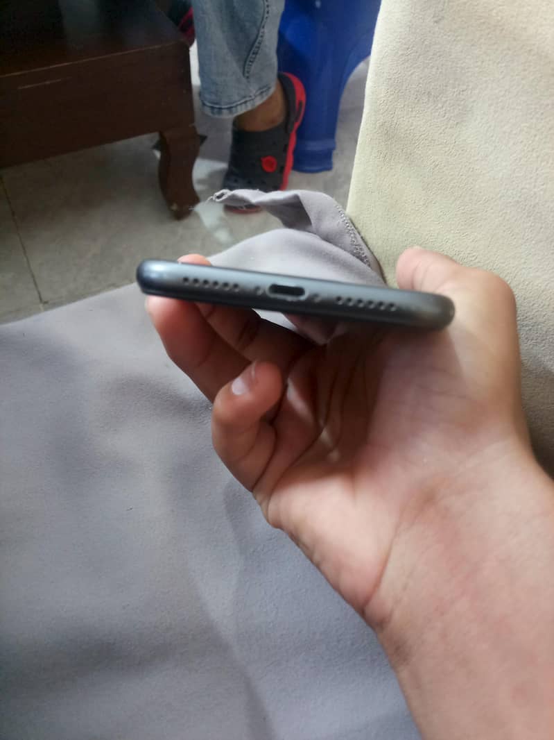 Apple iPhone 11 2