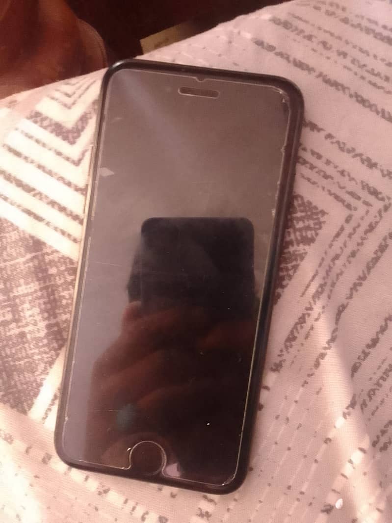 Apple iPhone 7 Plus 0