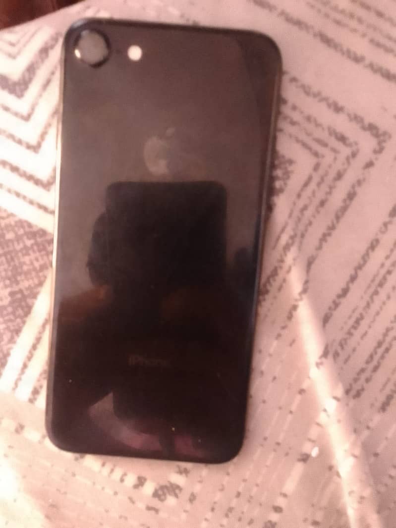 Apple iPhone 7 Plus 1
