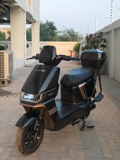 REEVO A12 (GRAPHENE BATTERY) GOOD CONDITION