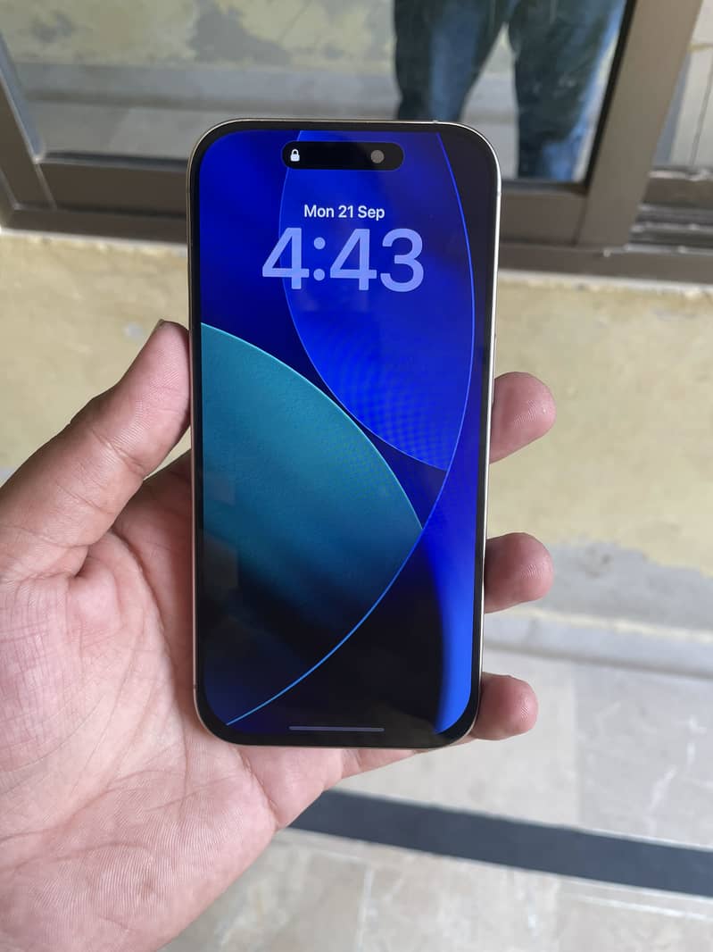 Apple iPhone 16 Pro 5