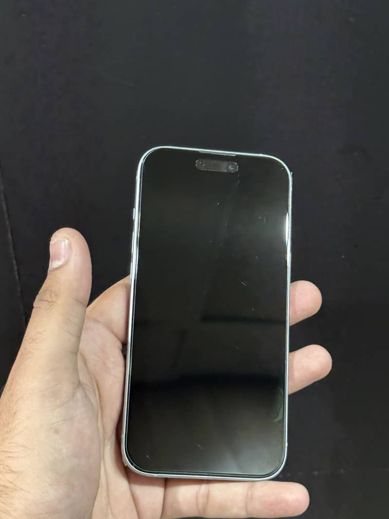 Apple iPhone 15 3