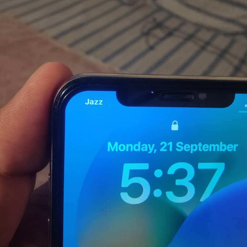 Apple iPhone X 6