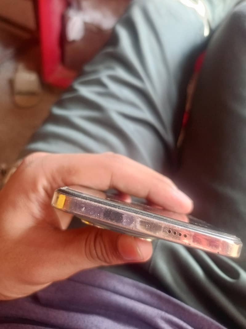Tecno SPARK 30 Pro 3