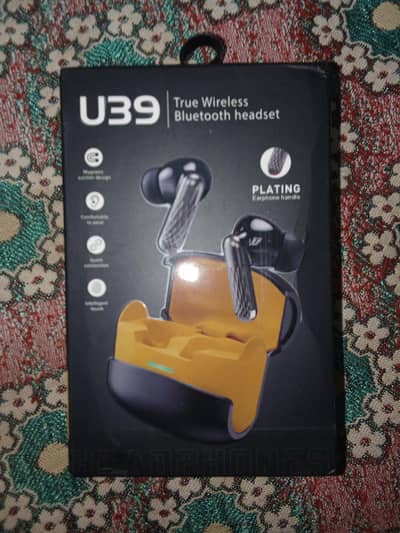 U30 Wireless Earbuds - Excellent Condition - Full Box - Urgent Sale