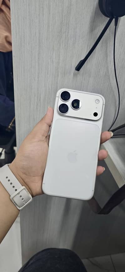 Iphone 17 pro max PTA